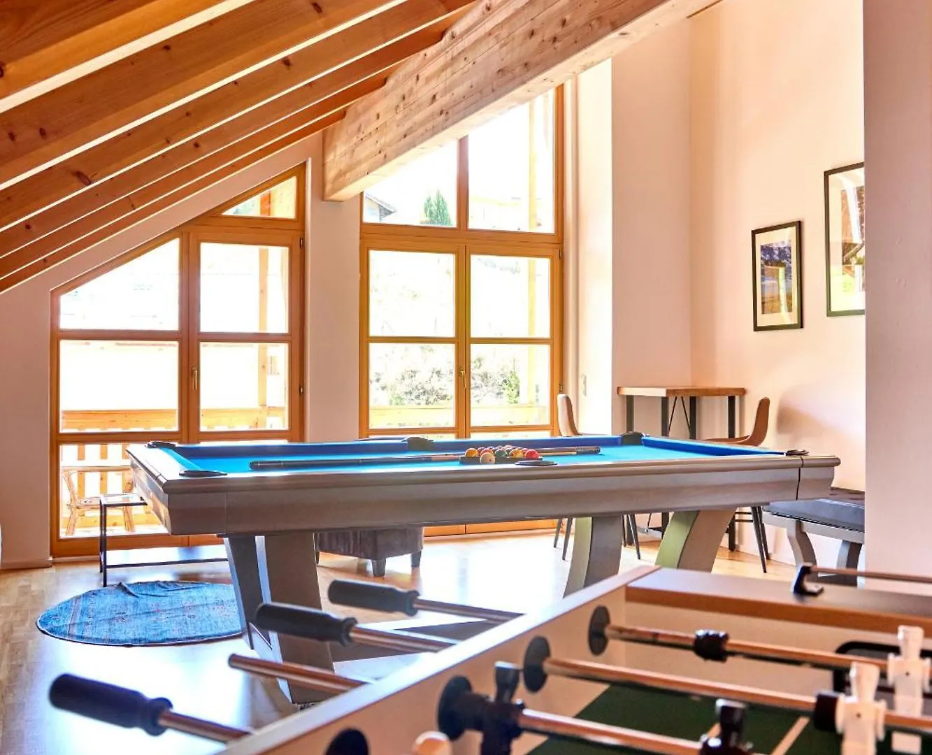 Semesterbostad Mountain Safari Garmisch - Spacious, Scenic And Steps From Adventure